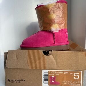 Koolaburra Fuchsia Short Boots